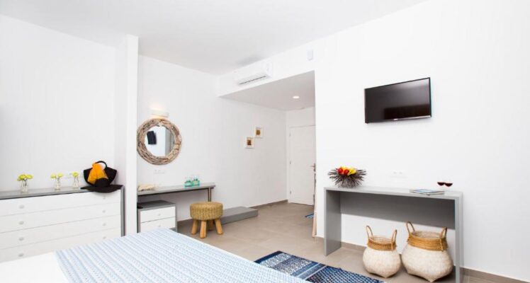 Double Room With Balcony With Panoramic Sea4