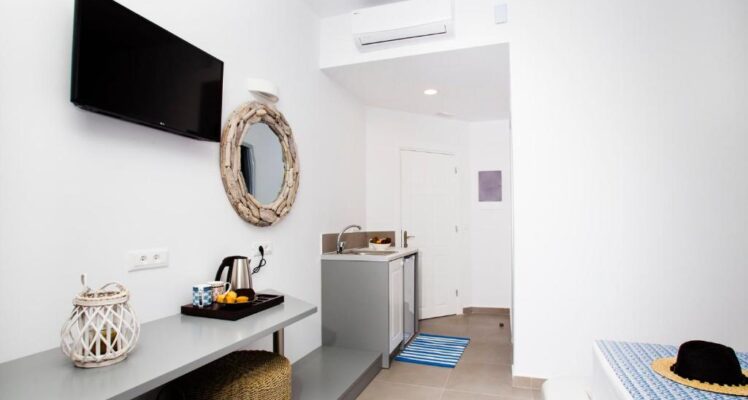 Double Room With Balcony With Panoramic Sea8